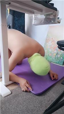 【暴主】桌底视角-高跟黑丝蹂躏踩   JS260802-2