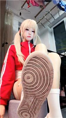 【奶味小仙女】臭耐克白袜裸足炸