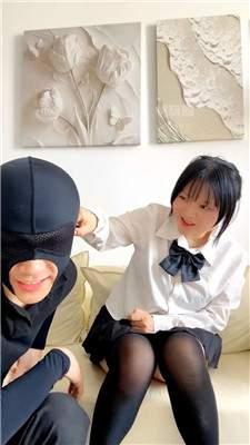 【素人饮水机】JK小主-户外开发-过膝袜蹂躏    JS260916-6